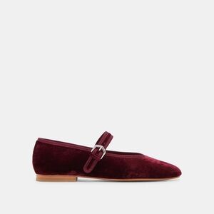 Dolce Vita Roslyn Flats